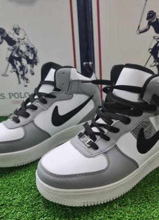 Зимові чоловічі хайтоп черевики на хутрі nike air force 39р qwd8