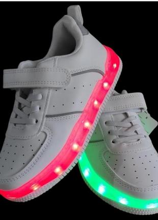 Белые деми кроссовки кеды для девочки мальчика с led зарядкой, лампочками светящиеся
