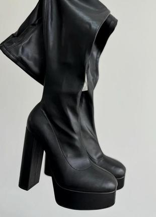 Ботинки zara сапожки, чоботи на високій масивній підошві, нова колекція