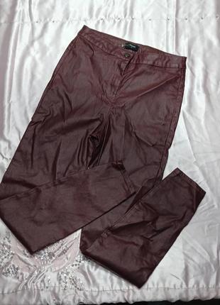 Брюки женские, экокожа 
новые, без бирки, деним