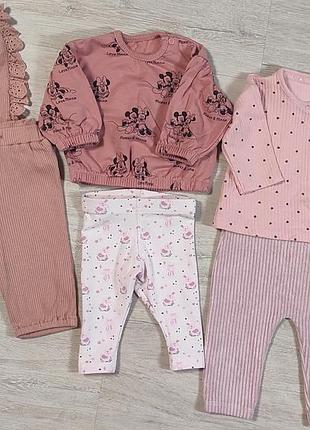 Лот речей на дівчинку