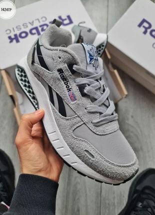 Мужские кроссовки brand new with original box Reebok Energylux 2.0 Q46569 Ftwwht Conavy Vecred hexalite
