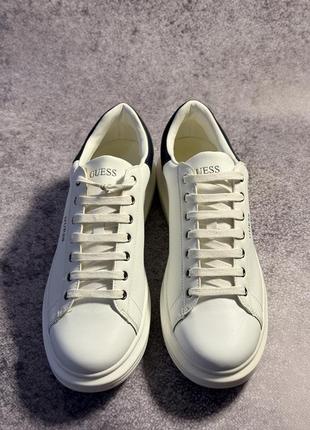 Кросівки guess