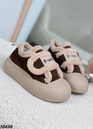 Розпродаж зимові бежеві черевики - кросівки - хайтопи на липучці на високій підошві