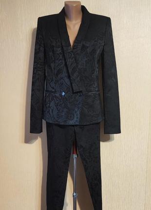 Оригинальный женский костюм  hugo  hugo boss