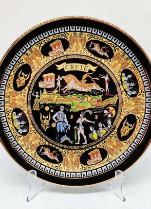 Тарелка декоративная с дизайном крита