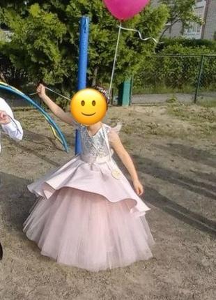 Продам нарядное платье