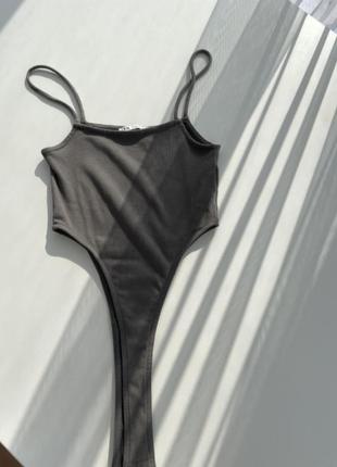 Коттоновый боди на высокой посадке с вырезами zara зара