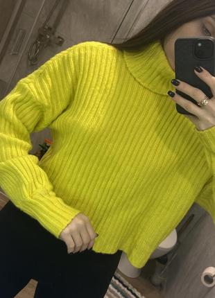 Светр лимонний