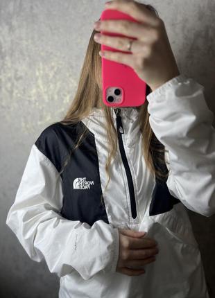 Вітровка The north face вітровка