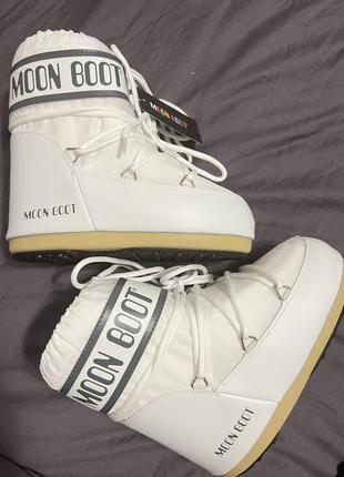 Зимние сапоги из коллекции moon boot