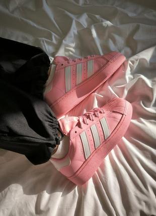 Новенькие женские кроссовки adidas superstar!