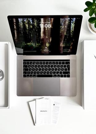 Macbook pro 15” 16/256 i7 radeon pro 555 (retina xdr p3, батарея 95%)