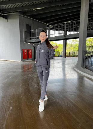 Якісні спортивні костюми adidas3 фото