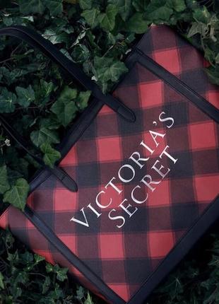 Стильная сумка в клетку victoria’s secret