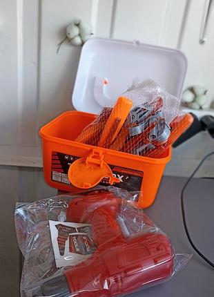 Набір інструментів у валізці