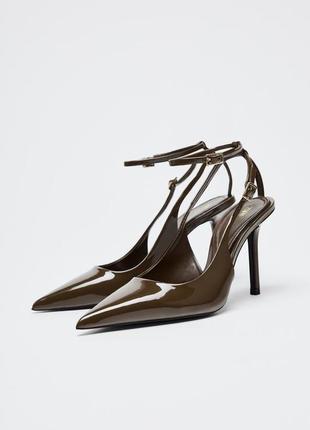 Открытые лакированные туфли хаки zara new