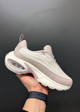 Nike Stars Undergo Shoe Therapy