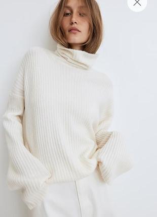 Білий світер h&m