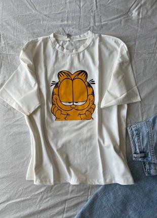 Жіноча футболка з garfield