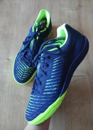 Фірмові чоловічі кросівки футзалки decathlon, франца, р. 44