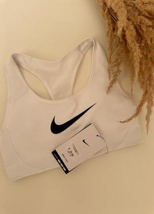 Спортивный топ nike