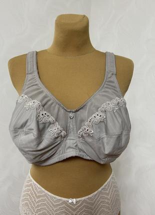 Бюстик бежевый с утяжкой