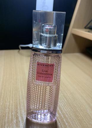 Туалетная вода givenchy live kendall