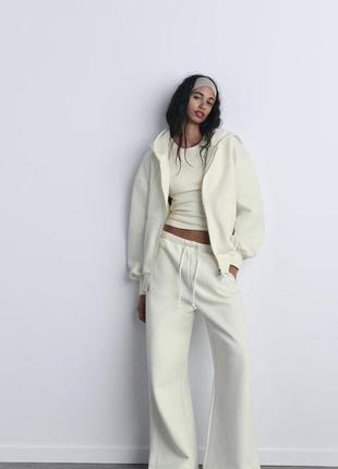 Костюм zara м палаццо худи белый беж 42-44
