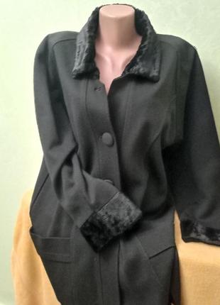 Кардиган трикотажный с меховыми вставками