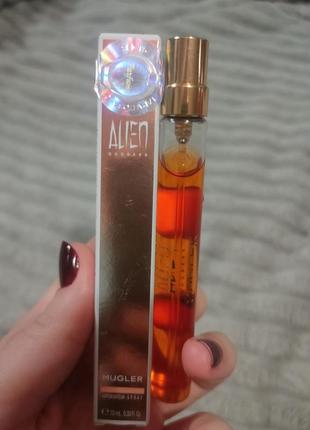 alien goddess mugler