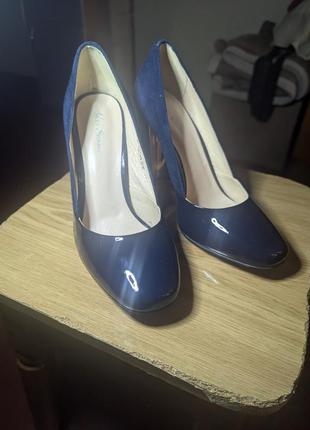 Туфли синего цвета