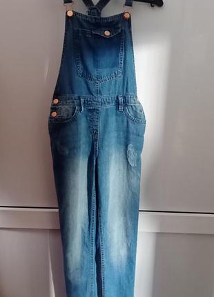 Джинсовый комбинезон для девочки