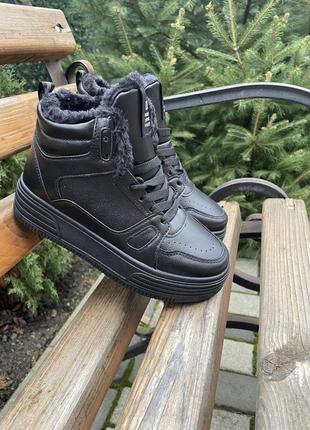 Жіночі утепленні кросівки, хайтопи на вузьку ніжку!