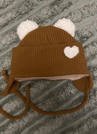 Шапка зимова для немовляти на завязках з шарфом
