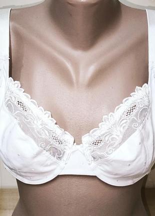 Бюстгальтер лифчик мягкий кружево белый 85b