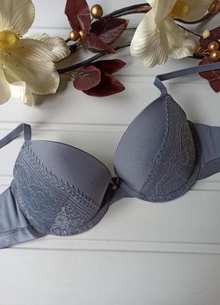 Бесшовный бюстгальтер с пуш-ап 75с