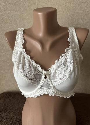 Бюстгальтер