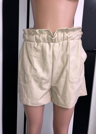 Шорты из экокожи новые распродаж по 25, 50