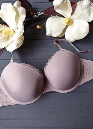 Гладкий бюстгальтер с пуш-ап 75с