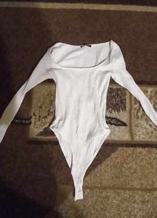 Кофта жіноча в ідеальному стані.