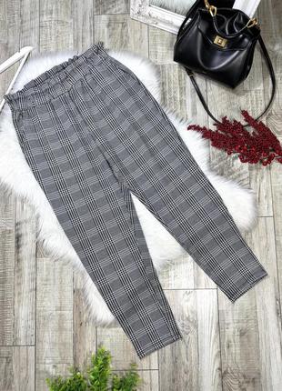 Классные зауженные книзу брючки в клетку