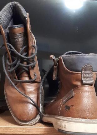 Черевики mustang