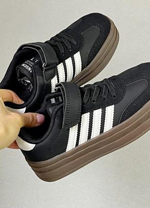 Кросівки на хлопчика