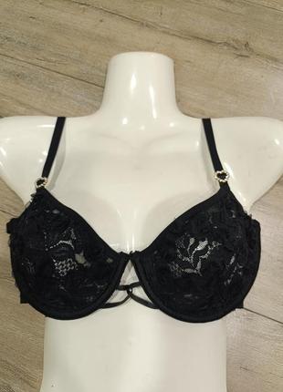Бюстгальтер кружевной с розами
