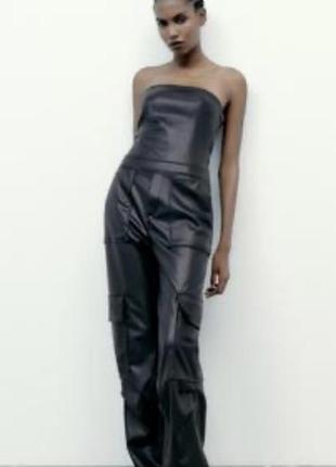 Чорний комбінезон zara