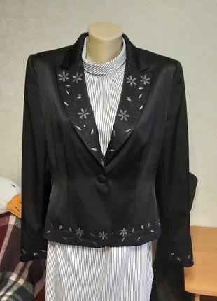 Жакет женский, праздничный.