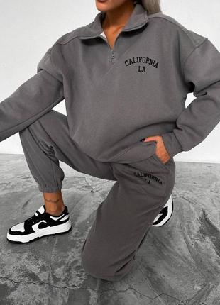 Спортивный костюм