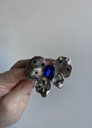 Металлическая брошь бабочка бантик серебряного цвета