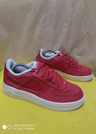 Кожаные кроссовки nike air force 1 low lv8 gs 'action red'